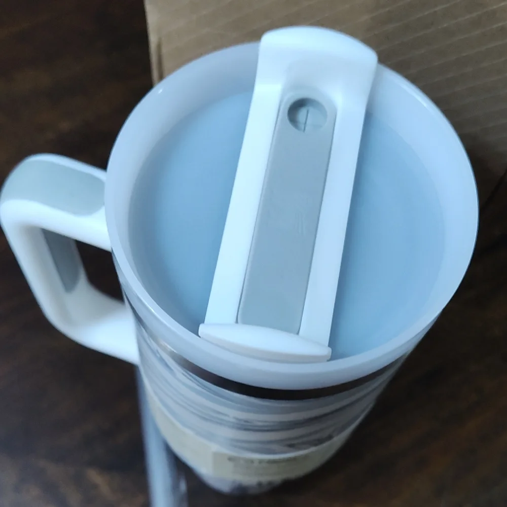 Stanley Marble White, Gray & Blue Quencher H2.0 Tumbler with Handle & Straw - Picture 3 of 6